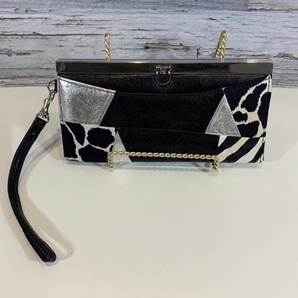 La Express Animal Print Black & White Wallet Wristlet - Picture 1 of 7